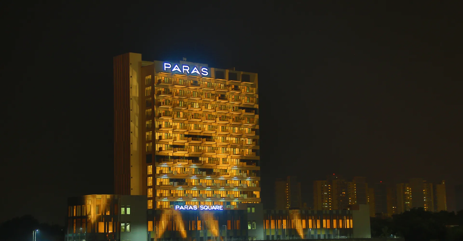 Paras Square Gallery Image