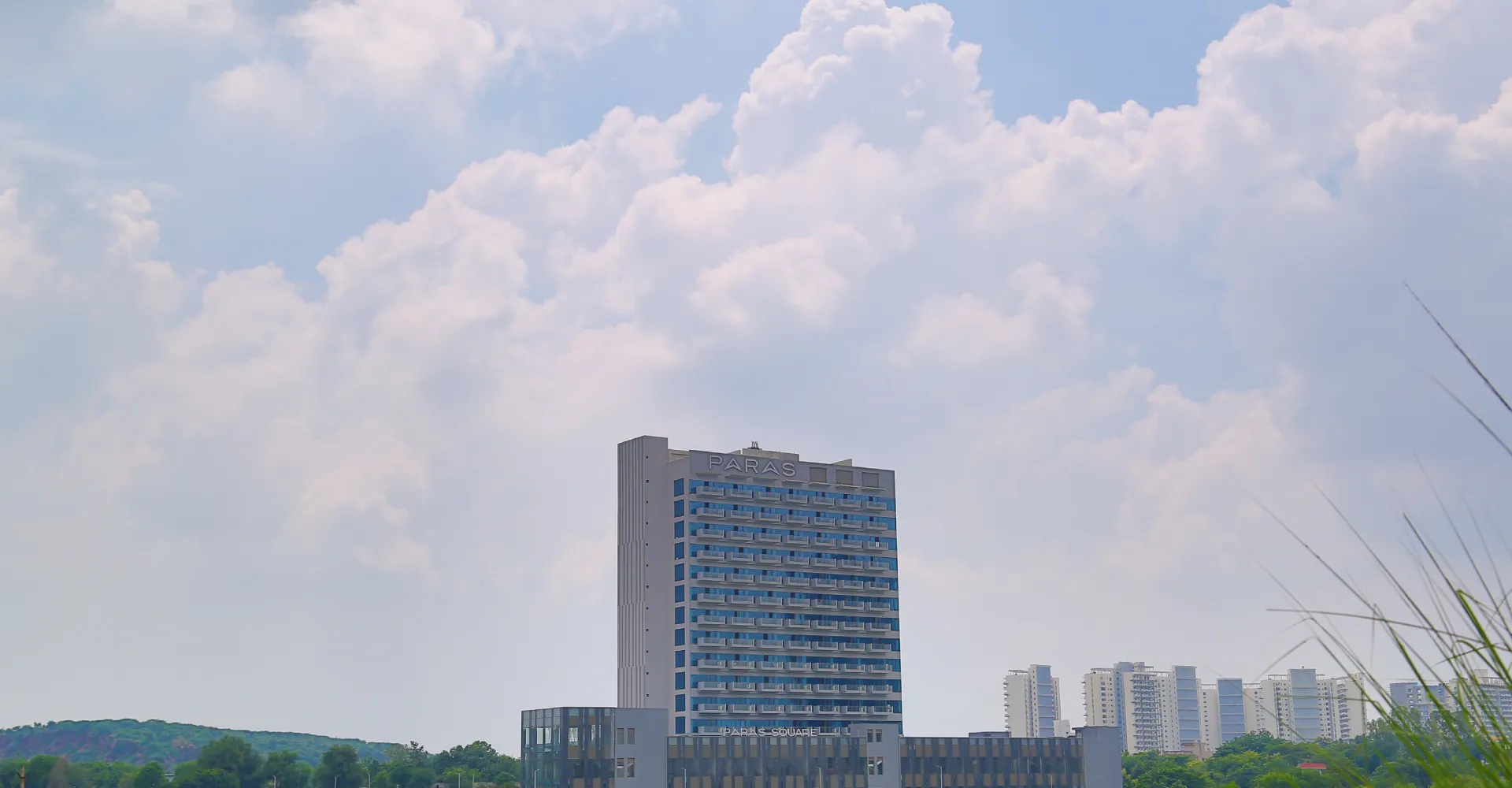 Paras Square Gallery Image